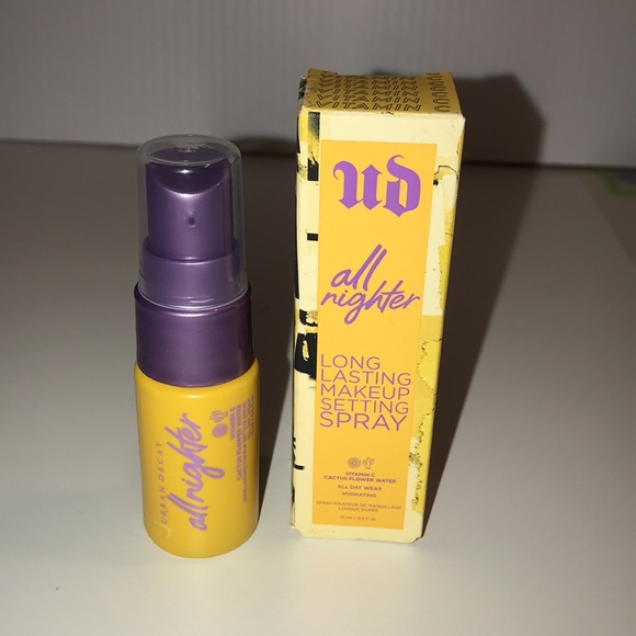 Urban Decay All Nighter Vitamin C And cactus flower water setting spray 0.5oz - Picture 2 of 5